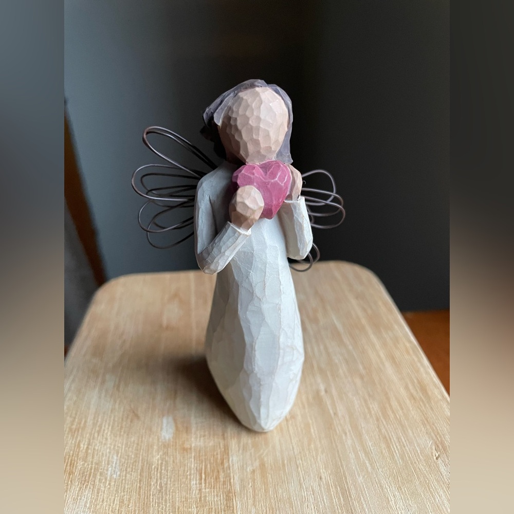 Willow Tree Angel of the Heart Figurine